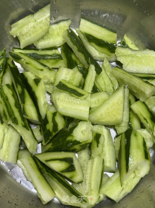 青瓜拌虾滑的做法步骤：4