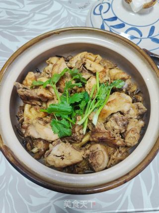 金针菇鸡煲的做法