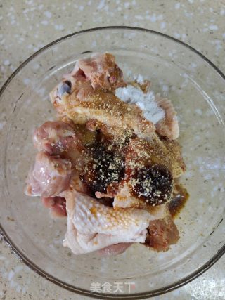 金针菇鸡煲的做法步骤：3