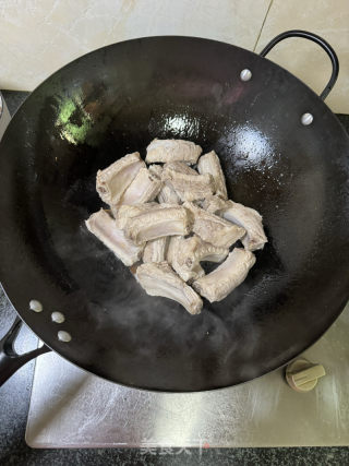 粉皮烧排骨的做法步骤：4