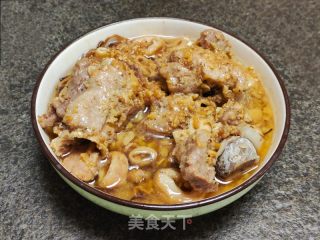 筒骨蒸肥肠的做法