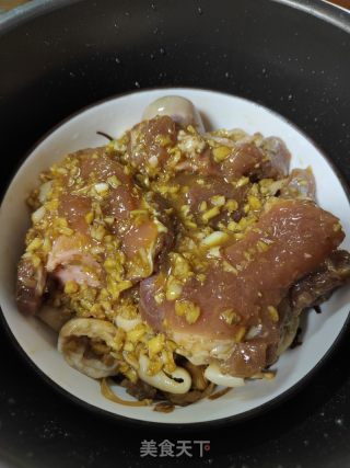 筒骨蒸肥肠的做法步骤：14