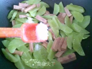 午餐肉炒莴笋的做法步骤：6