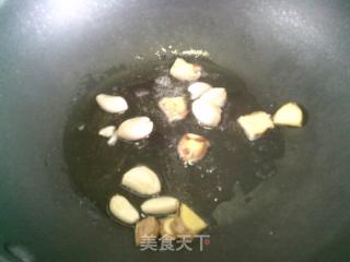 龙虾尾烧鸡块的做法步骤：3