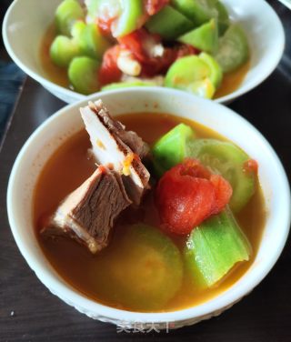 丝瓜西红柿扇骨汤的做法