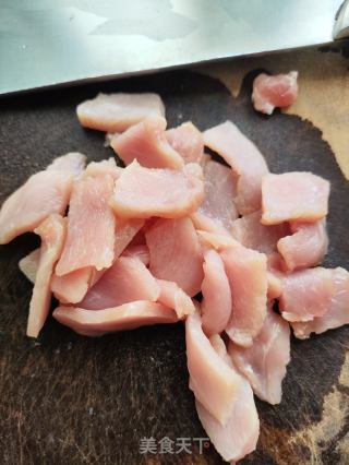 肉片丝瓜汤的做法步骤：1