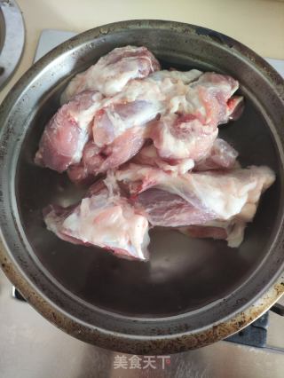 玉米冬瓜大骨汤的做法步骤：1