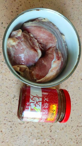叉烧酱牛肉的做法步骤：1