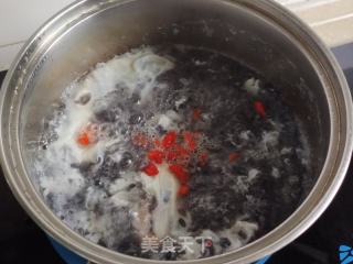 乌米酒酿鸡蛋汤的做法步骤：4