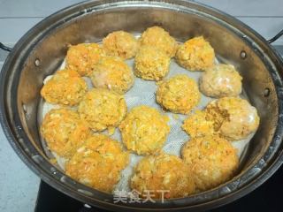 胡萝卜西兰花鸡胸肉养生菜团