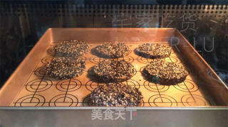 芝麻杏仁薄脆，制作简单，香气四溢、口感酥脆。的做法步骤：5