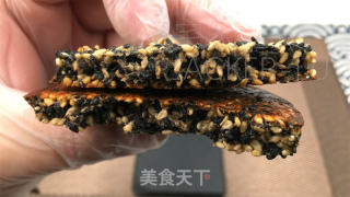 芝麻杏仁薄脆，制作简单，香气四溢、口感酥脆。的做法步骤：9