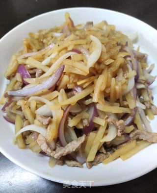土豆洋葱炒肉丝的做法