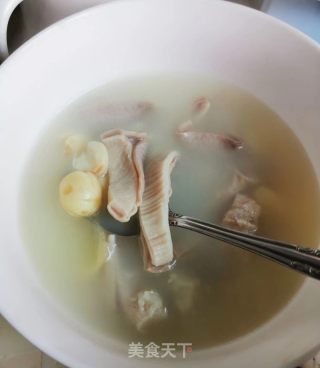 猪肚莲子汤的做法