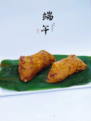 鲜肉蛋黄粽子的做法