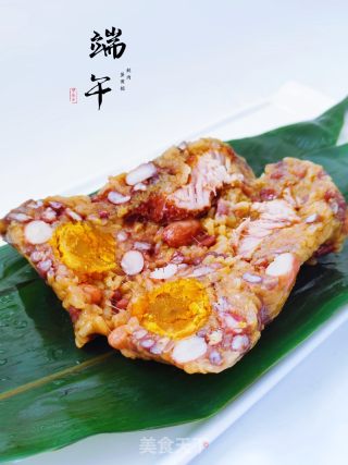 鲜肉蛋黄粽子的做法步骤：13