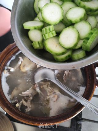丝瓜鸡骨汤的做法步骤：7