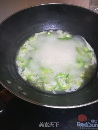 凉拌苦瓜的做法步骤：2
