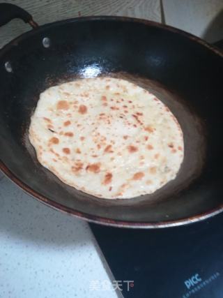 葱油饼的做法步骤：12