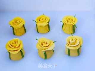玫瑰花馒头花束的做法步骤：8