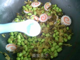 咸菜鱼板炒毛豆的做法步骤：6