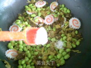 咸菜鱼板炒毛豆的做法步骤：7