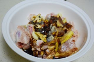 粉蒸排骨的做法步骤：3