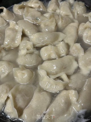 东北酸菜饺子的做法步骤：8