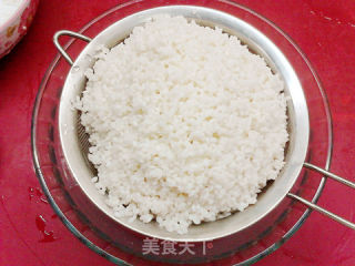青花椒豌豆腊肉粽子的做法步骤：5