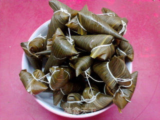 青花椒豌豆腊肉粽子的做法步骤：18