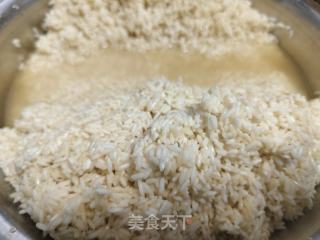 灰碱豆沙粽的做法步骤：1