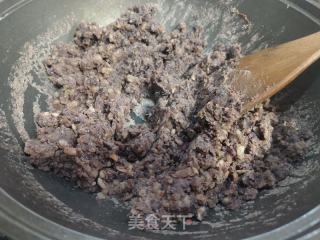 灰碱豆沙粽的做法步骤：2