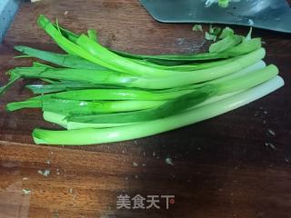 白萝卜饺子的做法步骤：1