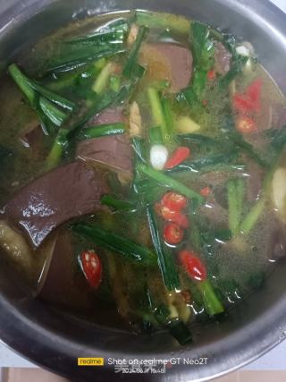 鸭血炒韭菜的做法