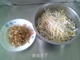 大头菜丝拌绿豆芽的做法步骤：1