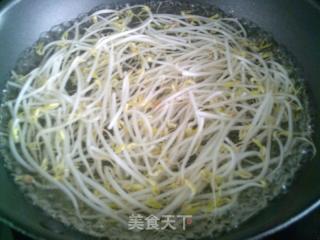 大头菜丝拌绿豆芽的做法步骤：4