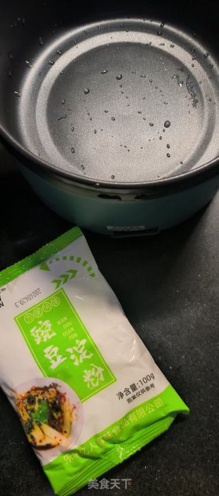 自制凉粉的做法步骤：1