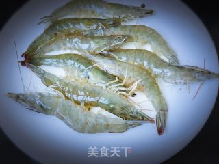 丝瓜炒虾仁的做法步骤：3