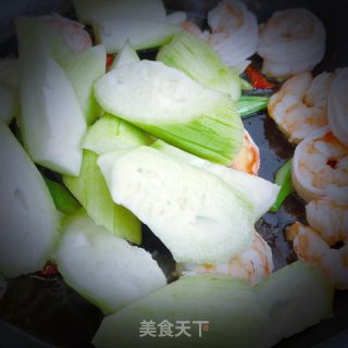 丝瓜炒虾仁的做法步骤：7
