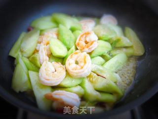 丝瓜炒虾仁的做法步骤：9