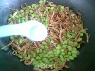 大头菜炒毛豆的做法步骤：7