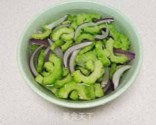 凉拌菜的做法步骤：1