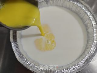 鸡蛋牛奶面包布丁的做法步骤：3