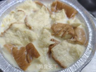 鸡蛋牛奶面包布丁的做法步骤：6