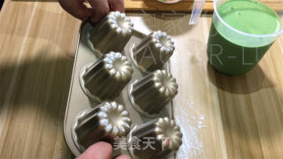 抹茶奶油可丽露，酥脆香浓外层与绵软甜蜜内里，带来双重满足。的做法步骤：13