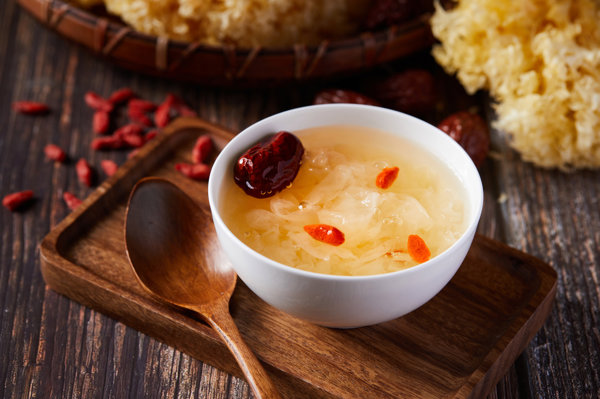 银耳莲子汤能天天喝吗