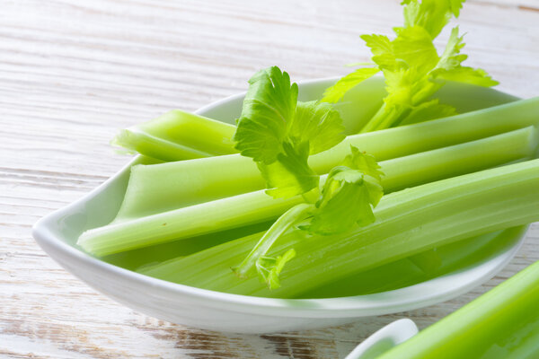 哺乳期可以吃莴笋吗