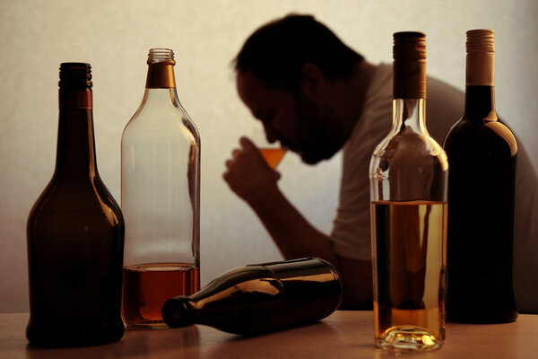 喝了红酒可以吃咳嗽药吗