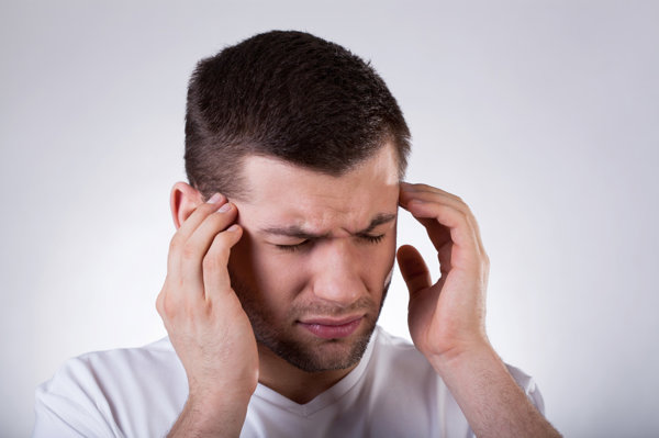 酒喝多了头疼怎么回事