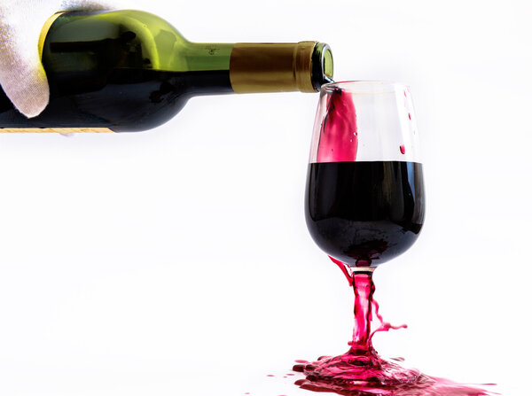 适量喝红酒对身体有好处吗